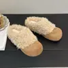 Chinelos com Faixa Fofa para Mulheres 2026 Novo Estilo Inverno Sola Grossa Slip-on Neve Algodão Quente Aumenta Altura Chinelos de Pelúcia