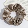 Scrunchie de Veludo Liso para Primavera e Verão com Bordas Franzidas, Acessório de Cabelo Elegante e Versátil para Coque