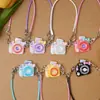 Casa de Muñecas Casa de Muñecas Modelo Colgante Mini Ropa de Bebé Cámara Pequeña Accesorios de Cabestro Joyería de Resina DIY Accesorios