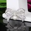 Broche de Luxo Estilo Coreano de Marca Grande Cravejado com Diamantes Broche de Laço com Pérola Moda Acessórios para Roupas