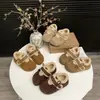 Zapatos tipo Birkenstock de suela gruesa estilo coreano con forro de felpa, detalle de lazo bordado, nueva colección de invierno 2026 para mujer, versátiles zapatos de algodón para clima invernal