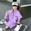 Roupa de Verão para Meninos 2026 Novo Estilo Coreano Jaqueta Legal e Estilosa para Menino Roupas Finas de Manga Curta para Verão Infantil