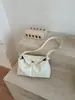 Bolsa tote de moda transfronteiriça para mulheres, nova coleção 2026, com um design retrô de alta qualidade, adequada para o trajeto diário, e pode ser carregada como bolsa de ombro ou bolsa transversal.