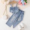 Trajes Dulces y Frescos Nuevos de Verano Europeos y Americanos para Niñas, Trajes de Mezclilla para Niños Pequeños y Medianos, Tirantes Asimétricos + Jeans Rasgados