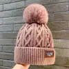 Gorro cálido para senderismo al aire libre, versátil para otoño e invierno, gorro de punto bordado, diseño moderno y simple, hace que la cara se vea más pequeña, estilo para poner