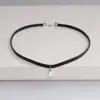 Colar Gargantilha Minimalista Vintage de Cordão de Couro Preto com Pérolas para Mulheres, Corrente para Clavícula Estilo Cool de Nicho, Versátil e Elegante para Uso Diário