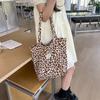 Bolso de Lona Vintage Trendy Niche Estampado Leopardo Bolso de Hombro Portátil de Gran Capacidad Estilo Perezoso para Mujer Bolso Tote Trendy Estilo Coreano