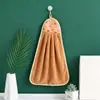 Toalla de forro polar de coral colgante al por mayor paño de limpieza de cocina pañuelo para niños suave absorbente forro polar de coral toalla colgante
