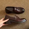 2026 Novos Mocassins Femininos Simples Vintage Elegantes Respiráveis com Salto Grosso Casuais