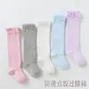 Nuevos calcetines de otoño e invierno para bebé de 0 a 1 a 3 años, de corte holgado, con rizos, con puntos antideslizantes, para encima de la rodilla, para niños y niñas