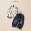 Conjunto de outono infantil para meninos, conjunto de jaqueta baseball com estampa completa de urso, jaqueta estilosa com jeans de perna reta, conjunto casual de duas peças moderno