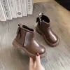 Elegantes Botas de Cuero Forradas de Felpa para Niñas 2026 Otoño/Invierno Nuevo Estilo Suela Suave Moda Infantil Niña Botas Martin Botines Cortos de Princesa