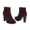Moda Outono/Inverno Novo Estilo Salto Super Alto Salto Grosso Botas Curtas Femininas Confortáveis Bico Fino Zíper Simples Sexy Clássico Botas Dr. Martens