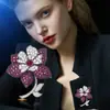 Broche de Flor de Zirconia Diamante Morado Elegante Vintage Lujo Ligero Brillante Ramo de Plantas Pin Corsage para Mujer