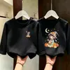 Camiseta de algodão puro de manga longa para meninas 2026 novo modelo infantil gola redonda base para crianças maiores top casual roupa íntima casual para bebê