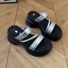 Sandálias Plataforma de Solado Grosso para Aumentar a Altura para Mulheres, Uso Externo de Verão, Novo Estilo 2026, Adequadas para Combinar com Vestidos, Sandálias de Dedo para Praia