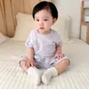 Mono de Seda de Camelia de Manga Corta Clase A Verano Delgado Transpirable Unisex Pijama para Bebé Ropa de Aire Acondicionado para Bebés