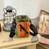 Bolso cruzado pequeño de marca moderna para exteriores con cierre de cordón, portabotellas, bolso cruzado ligero para senderismo para hombre, bolso de hombro para el día a día