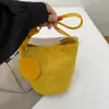 Moda Transfronteiriça Nova Bolsa Saco Feminina Nicho Versão Coreana Bolsa de Ombro Versátil Bolsa de Mão Suede Retrô para o Dia a Dia