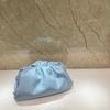 Diseño de Nicho Bolso de Cuero Genuino para Mujer Hombro Cruzado Bolso Dumpling Bolso de Mano Bolso Nube de Piel de Vaca Bolso Pequeño Plisado para Axila