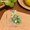 Pingente de bolsa de frutas criativo chaveiro de mochila acessório divertido amuleto decorativo pequeno presente para casais e amigos