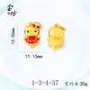 Accesorios DIY de Esmalte Dorado Arena de Larga Duración Sin Decoloración Colgante de Gato de la Suerte Hello Kitty Lindo de Dibujos Animados Materiales para Enhebrar con Agujero