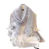 2026 Nuevo Elegante y Moderno Bufanda Fina de Seda a Prueba de Viento con Bordado de Lana de Seda para Mujer, Chal Protector Solar para Ropa de Abrigo