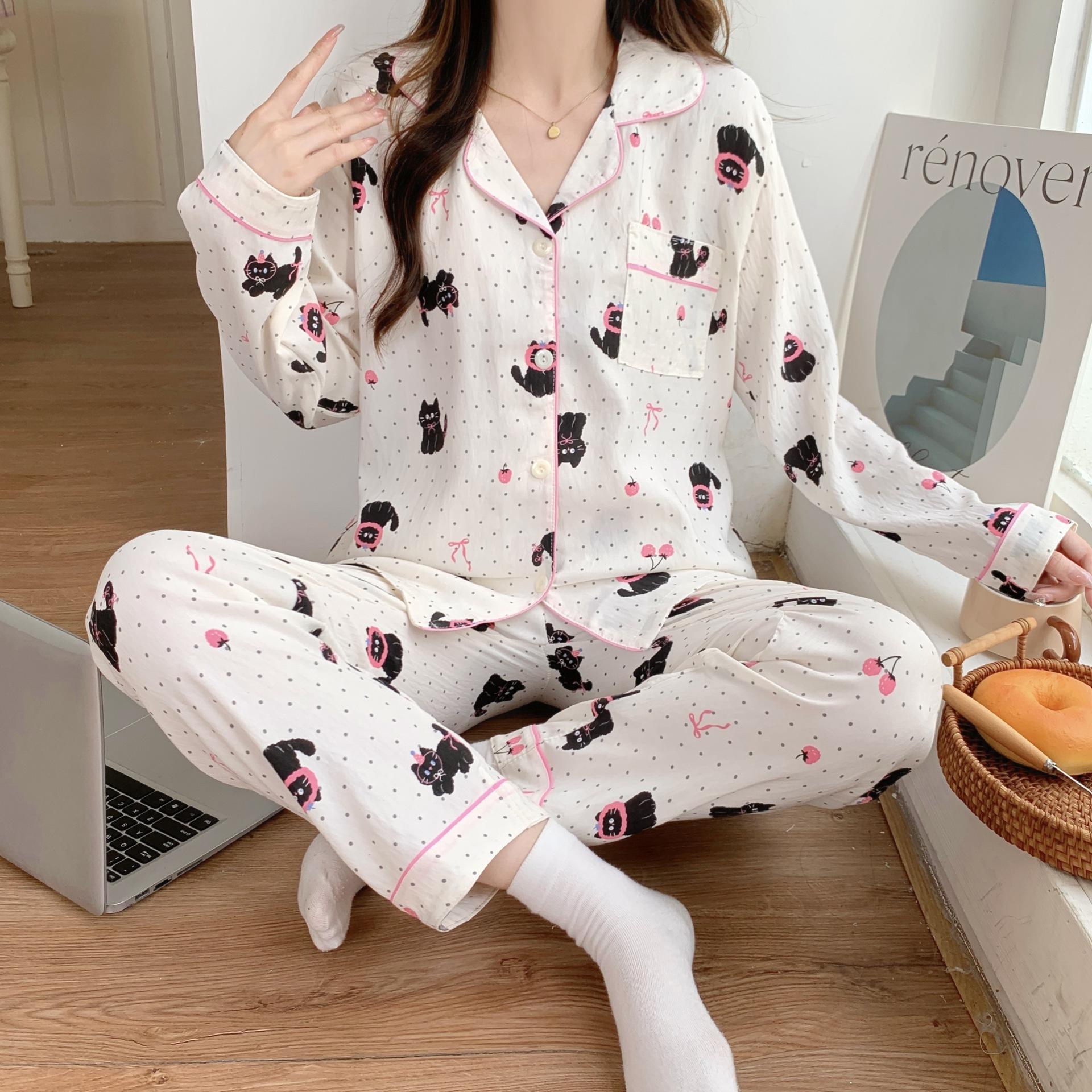 波点蝴蝶黑猫-长开