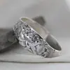 Nuevo Pulsera de Plata Retro Estilo Chino Personalizada Estilo Étnico para Mujer, Versión Ancha con Flor de Peonía, Pulsera Abierta de Plata Audaz Venta al por Mayor