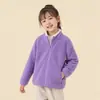 Casaco de menina, blusa de fleece nova outono e inverno para crianças, cardigã quente com gola alta para meninas, roupas infantis