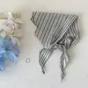 Bufanda de Lino Rayada en Blanco y Negro Estilo Japonés para Mujer 2026 Nuevo Nicho Bufanda de Cuello de Gama Alta Accesorio Versátil para el Cuello
