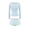 Estilo Desejo Puro Roupa Sexy de Garota Quente Primavera Armazém Camiseta de Manga Longa com Gola Redonda e Botões Shorts de Cintura Baixa que Moldam o Quadril Calças para Mulheres