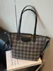 Bolso de Tote Versátil a Cuadros para Mujer 2026 Otoño e Invierno Nuevo Estilo Bolso de Mano de Gran Capacidad para Viajes Diarios Bolso de Hombro Único Bolso Cruzado