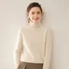 Nuevo top de punto de cuello alto de Baicai Rong, una prenda básica de corte holgado, suave, versátil, simple y elegante para usar en capas en otoño e invierno.