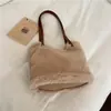 Nova Bolsa de Pelúcia de Axila Outono Feminina 2026 Moda Chique Toque de Luxo Bolsa de Ombro Único Bolsa Saco Tendência de Nicho