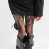 Meias-calças pretas de rede com padrão vazado de renda retrô levemente picantes, Meias-calças de rede jacquard sexy estilo pura desejo para mulheres