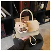 Bolso Pequeño Cuadrado Retro Estilo Hong Kong Hombro Único 2026 Nuevo de Moda Diseño de Nicho Moda Color Sólido Bolso de Hombro Cruzado de Alta Gama
