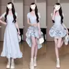 Vestido de Verano en Capas, Puramente Dulce y Elegante, Ceñido a la Cintura y Adelgazante, Vestido Versátil de Color Sólido con Cuello Cuadrado, de Corte Sofisticado, Longitud Media