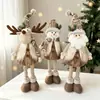 Figura navideña de piña tejida estilo retro con temática de bosque y patas extensibles, un adorno de gnomo o Santa Claus para decoraciones navideñas