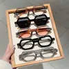 Gafas de sol de montura pequeña irregulares de moda Estilo Retro Europeo y Americano Gafas de sol para celebridades de internet Estilo callejero Versátiles Antiluz azul Gafas sin graduación
