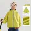 Jaqueta Softshell Infantil para Meninos 2026 Outono Nova Chegada Top Patchwork Três Provas Infantil Roupas para Crianças Maiores Primavera e Outono