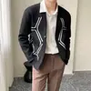 Novo Cardigã Suéter Tricotado Estilo Coreano Masculino, Simples e Artístico Tendência Estilo Maduro Jaqueta Suéter para Homens