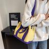 Bolso Pequeño de Lona Estilo Coreano para Mujer 2023 Nuevo Bolso de Mano con Costuras en Color de Contraste Bolso de Hombro Cruzado Bolso Mensajero Trendy