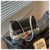 Bolsa Pequena de Ombro Estampada Nova Moda Transfronteiriça para Mulheres, Bolsa de Ombro Patchwork com Design de Nicho, Bolsa Transversal para o Dia a Dia