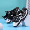 Sandalias infantiles de suela blanda para niños mayores, nuevo modelo de verano, antideslizantes y resistentes a impactos, sandalias cerradas para niños, zapatos de playa duraderos, transfronterizo