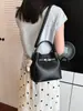 Nova bolsa de mão 2026 para mulheres, bolsa de ombro e transversal super popular e versátil para o mercado internacional, bolsa tipo balde de alta qualidade para o público de nicho para o dia a dia