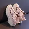 Sandalias Nuevas de Verano 2025 Antideslizantes Resistentes al Desgaste Zapatos de Marco para Niñas Estilo Extranjero Moda Sandalias Deportivas Casuales para Niños Grandes