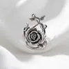 Anillo abierto de plata tailandesa retro de nicho de gran venta cruzado anillo de flor de rosa hip hop personalidad europea y americana al por mayor