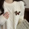 "O Sucesso Está ao Seu Alcance" Broche de Pônei Vermelho da Sorte para Mulheres, Alfinete Decorativo de Boneca Fofa para o Ano de Nascimento
