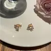 Moda 2023 Nuevo Pendiente de Perla Camelia para Mujer con Aguja de Plata 925 Clip de Oreja de Diseño Nicho con Pedrería Sentido Avanzado ins